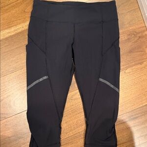 Vintage Lululemon black capri
